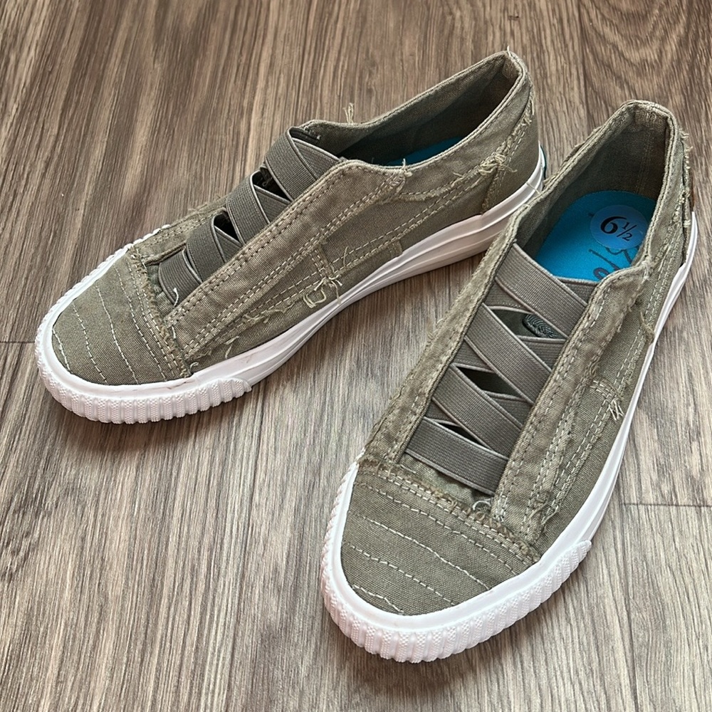 Blowfish Malibu Olive Green Canvas Slip on Sneakers